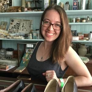 Meet your Posher, Angela